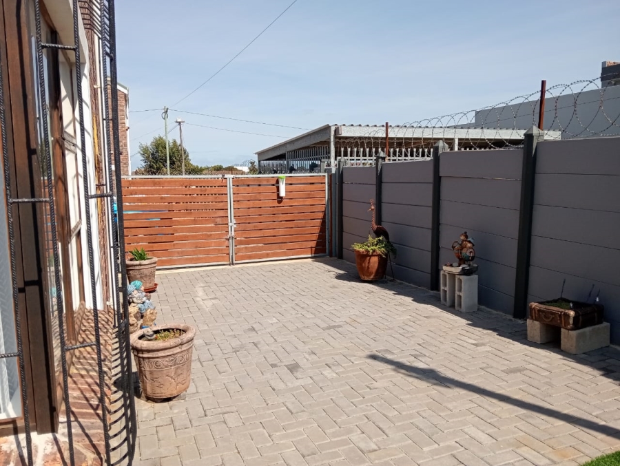 3 Bedroom Property for Sale in C Place Eastern Cape